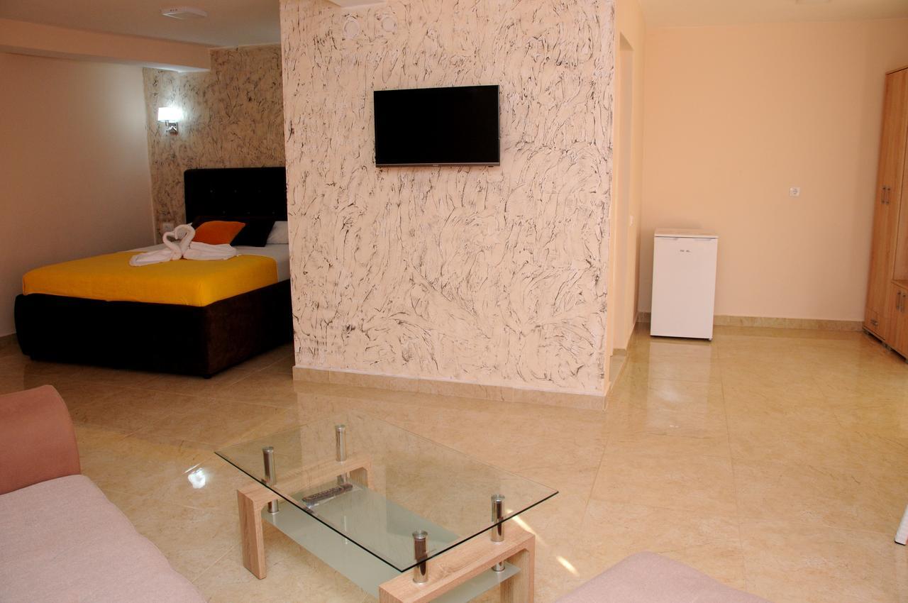 Bed and Breakfast Mala Plaza Ulcinj Exterior foto