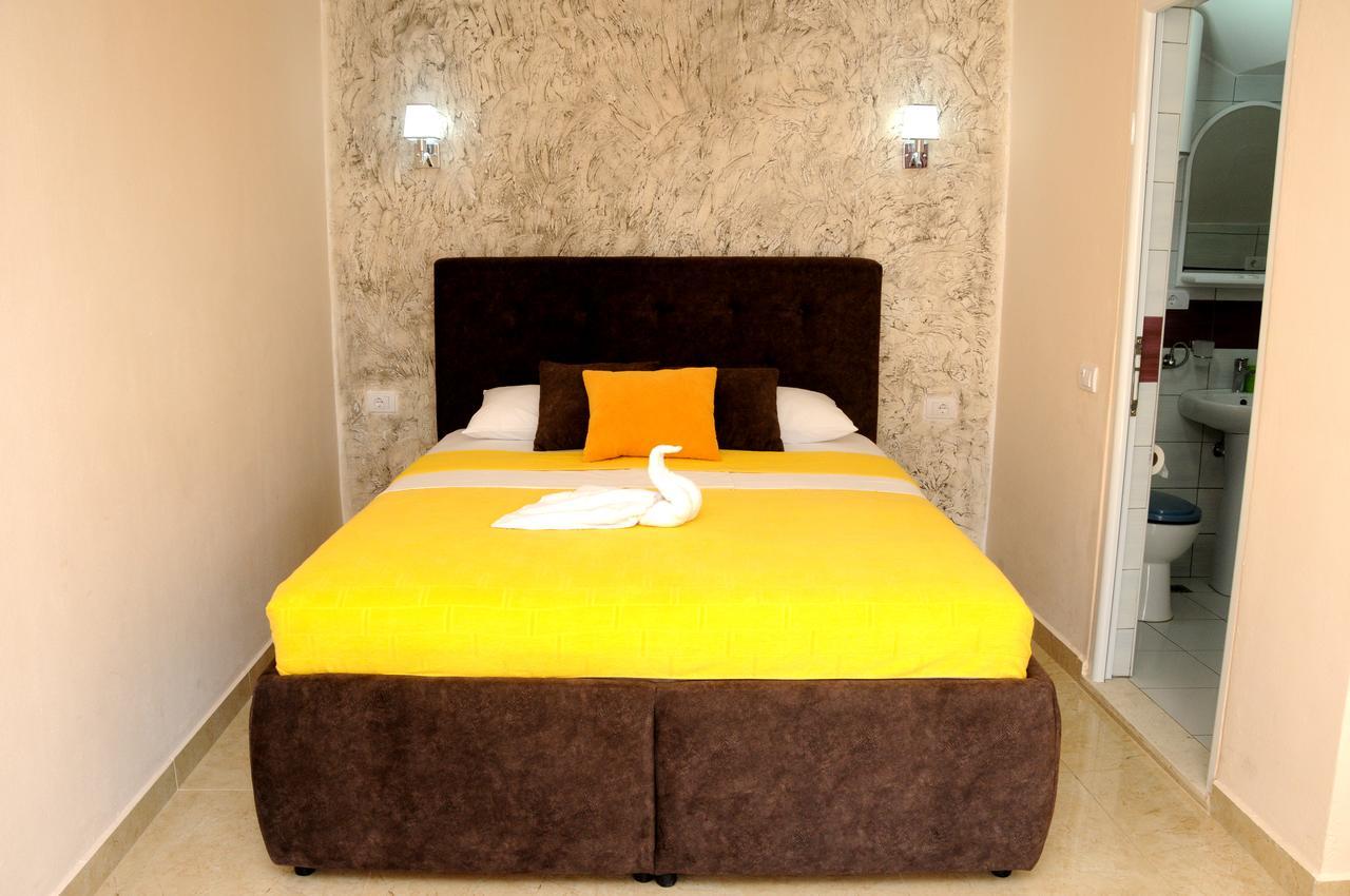 Bed and Breakfast Mala Plaza Ulcinj Exterior foto